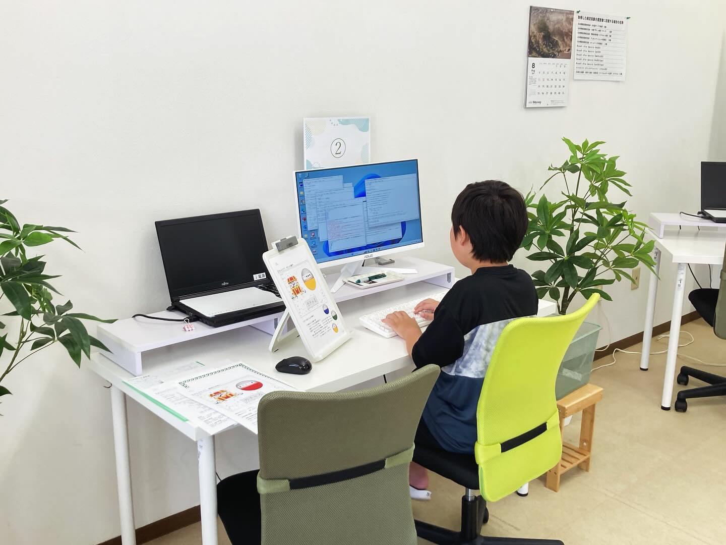 ドリームＡｉパソコンスクールの広く手落ち着いた学習スペース。