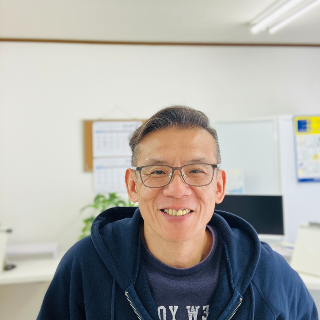 ドリームAiパソコンスクール講師の仁藤貴敏。富士市で20年、講師歴28年のパソコン教室の先生
